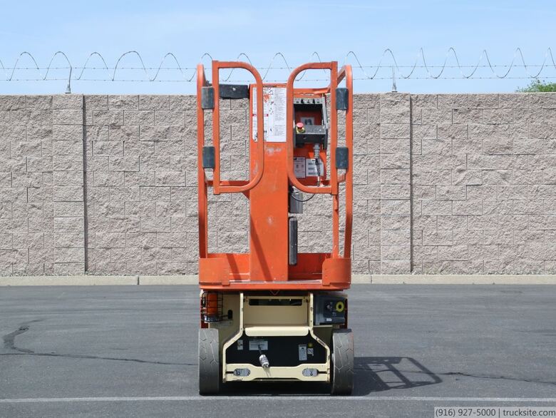 JLG 1230ES Vertical Mast Lift