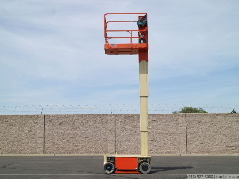 JLG 1230ES Vertical Mast Lift