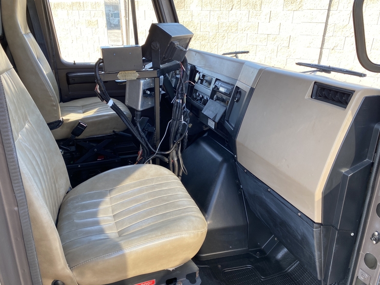1992 International 4800 4x4 Raven Pesticide Spray Truck