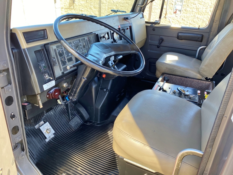 1995 International 4800 4x4 500/500/20 Type 3 Fire Pumper