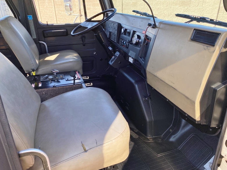 1995 International 4800 4x4 500/500/20 Type 3 Fire Pumper