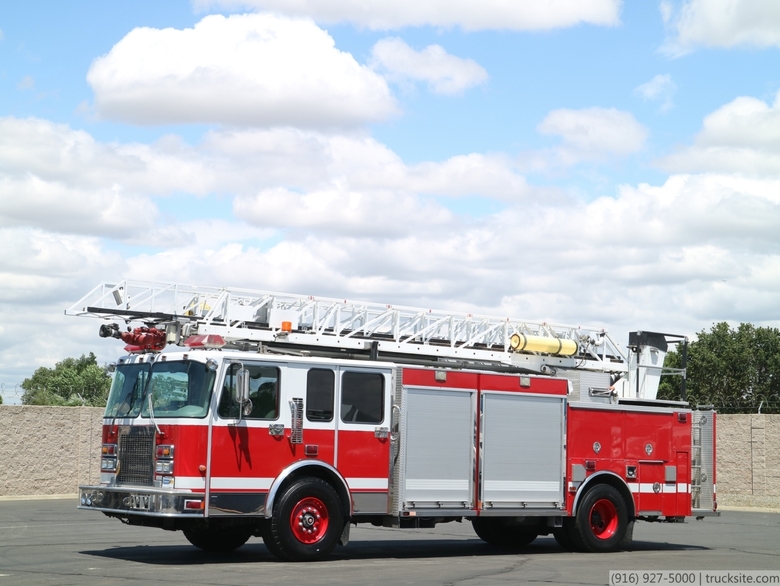1997 Spartan Gladiator Simon-LTI 75' Aerial Ladder Truck