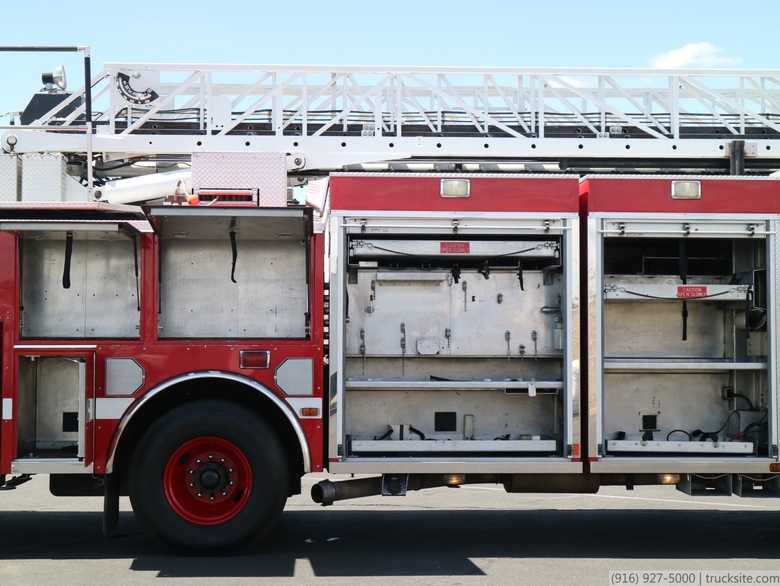 1997 Spartan Gladiator Simon-LTI 75' Aerial Ladder Truck