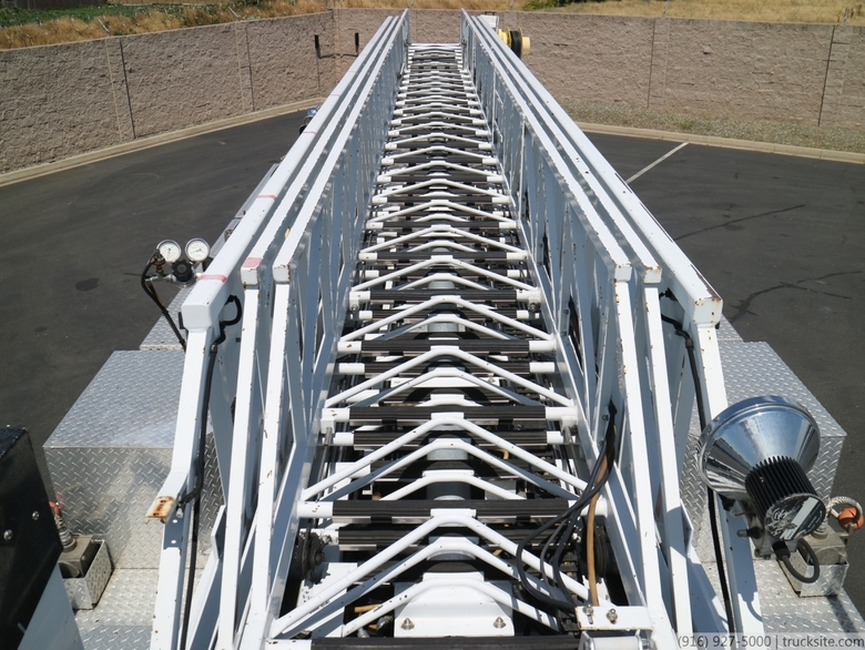 1997 Spartan Gladiator Simon-LTI 75' Aerial Ladder Truck