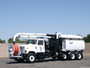 1998 International Safe Jet Vac 1413 PD Sewer Combo Truck