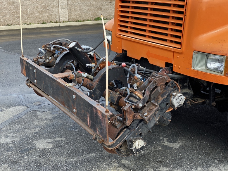 1998 International 4700 Crew Carrier 12’ Flatbed Truck