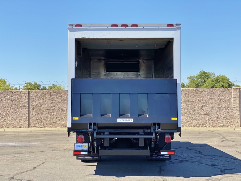 1998 International 4700 18' Reefer Box Truck