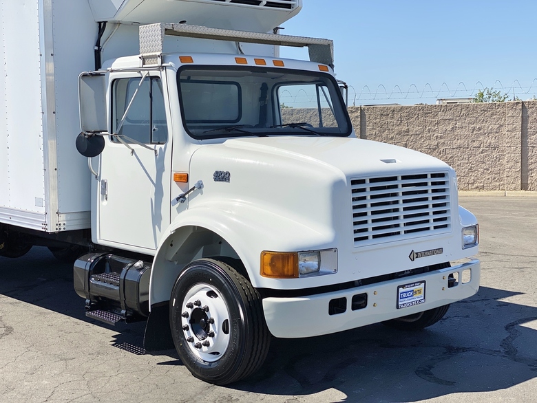 1998 International 4700 18' Reefer Box Truck