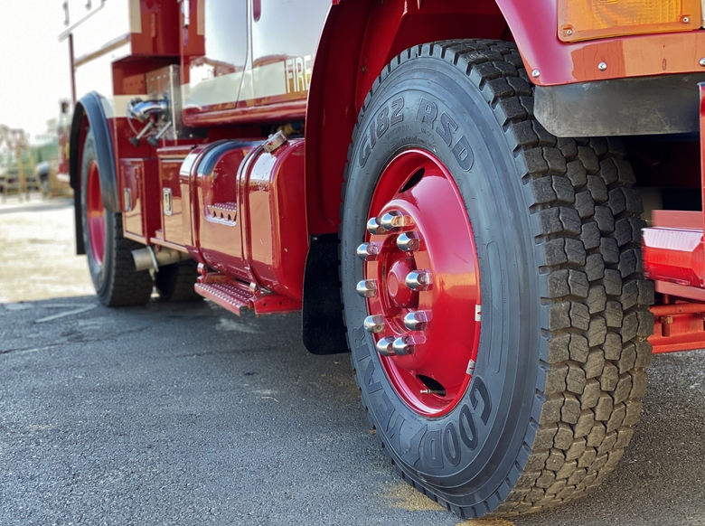 1998 International 4900 Type III 500/500/20 Fire Pumper