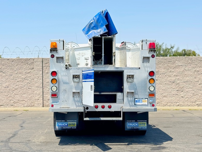 1998 International 4800 4x4 Type 3 500/500/20 Fire Pumper