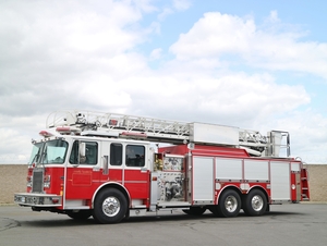 1999 Spartan Gladiator LTI AH-75 Quint Aerial Ladder Truck