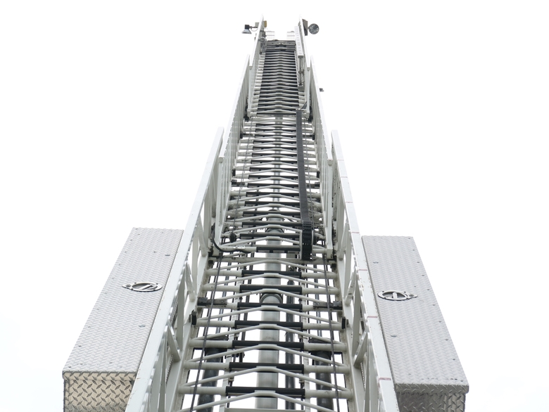 1999 Spartan Gladiator LTI AH-75 Quint Aerial Ladder Truck