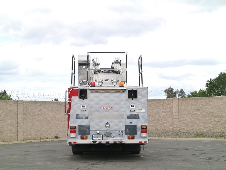 1999 Spartan Gladiator LTI AH-75 Quint Aerial Ladder Truck