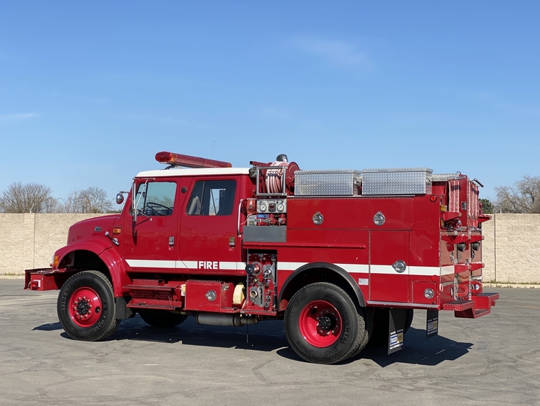 1999 International 4800 4x4 Type 3 500/500/15 Fire Pumper