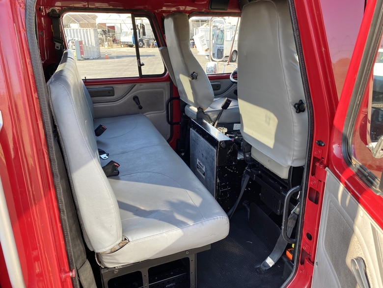 1999 International 4800 4x4 Type 3 500/500/15 Fire Pumper