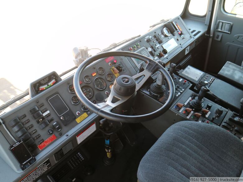 1999 E-One Titan HPR ARFF 1800/3000/400 Aircraft Rescue