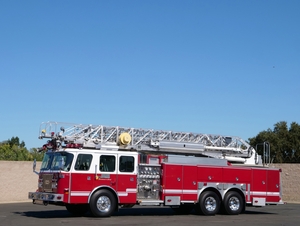 2000 E-One Cyclone HP 100' Quint 2000/500 Truck