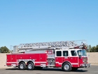2000 E-One Cyclone HP 100' Quint 2000/500 Truck
