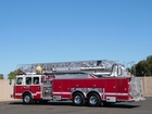 2000 E-One Cyclone HP 100' Quint 2000/500 Truck