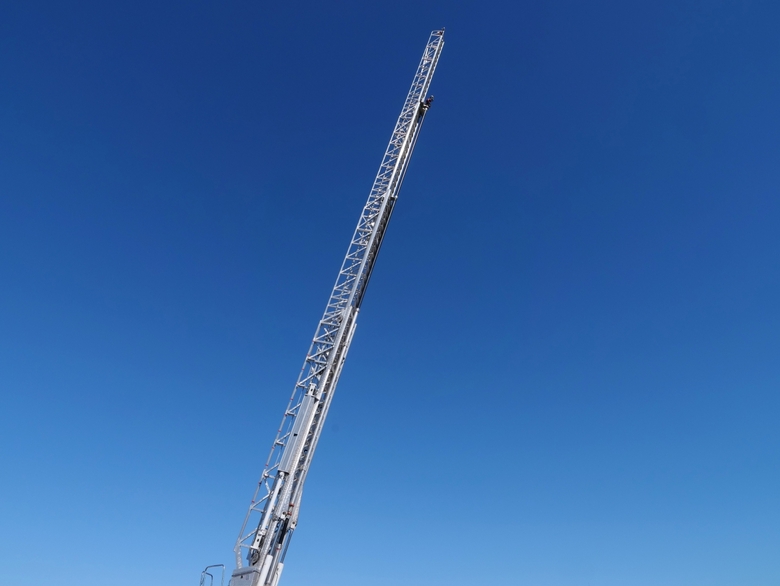 2000 E-One Cyclone HP 100' Quint 2000/500 Truck