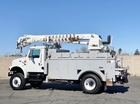 2001 International 4800 4x4 Altec D842ABR Digger Derrick