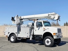 2001 International 4800 4x4 Altec D842ABR Digger Derrick
