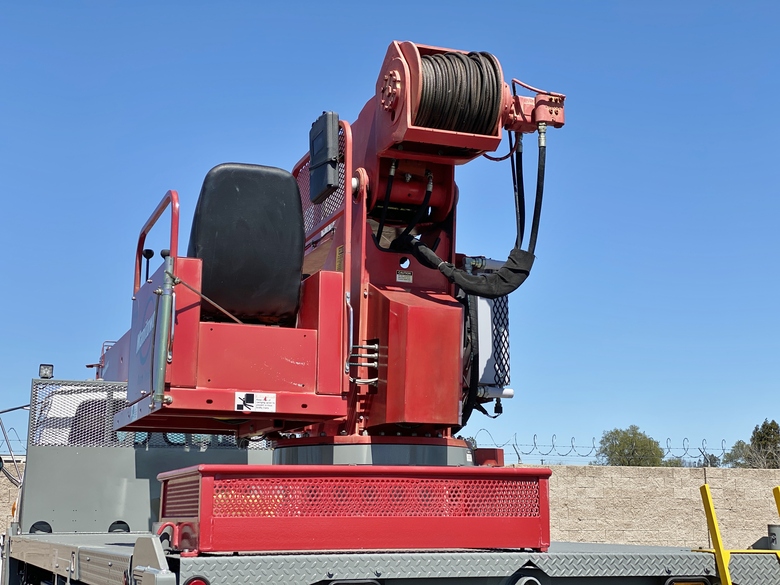 2001 Sterling L9500 Manitowoc 2277S Crane Truck