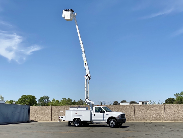 2003 Ford F550 Altec AT37-G 42' Articulated Bucket Truck