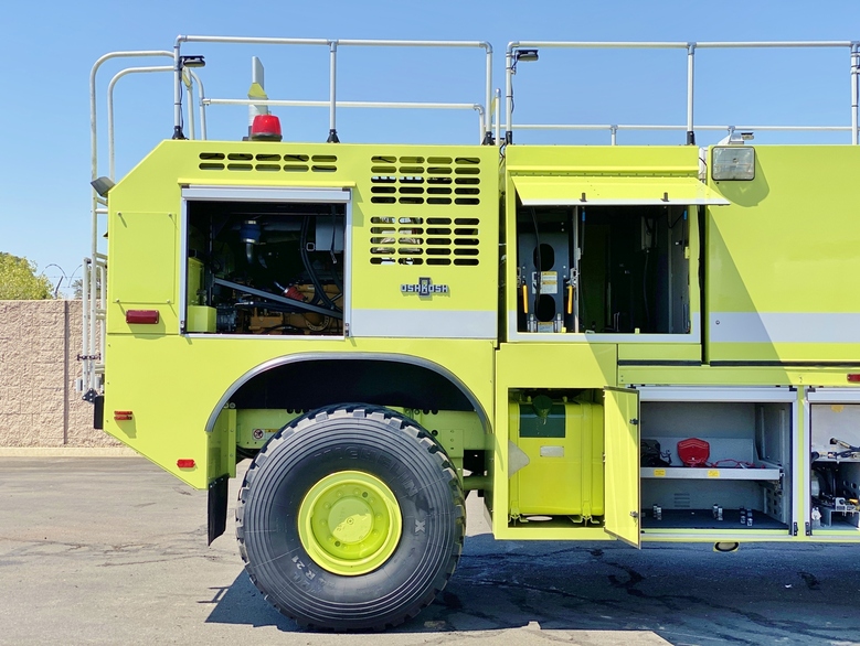 2003 Oshkosh Striker 1500 ARFF Aircraft Rescue