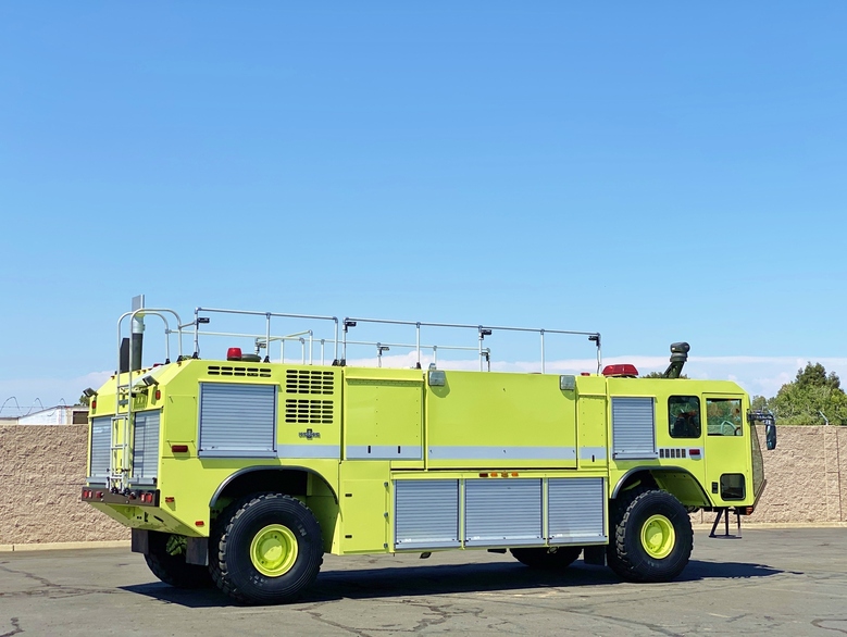 2003 Oshkosh Striker 1500 ARFF Aircraft Rescue