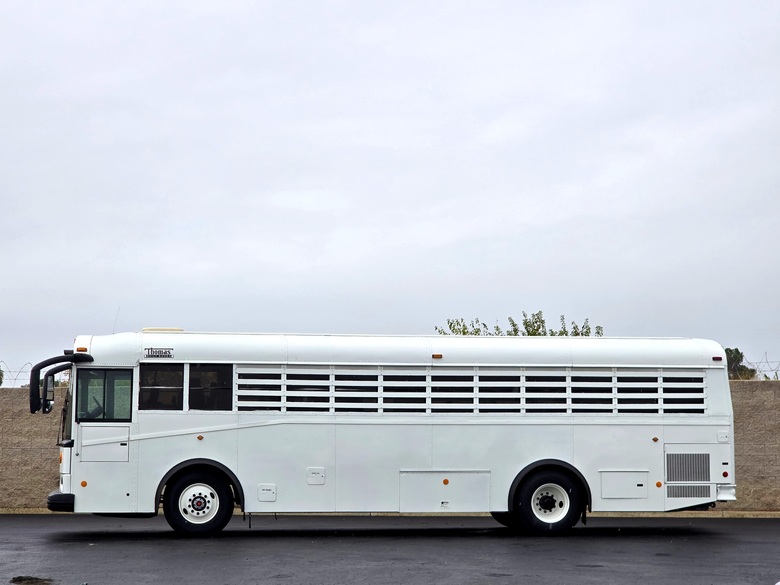 2003 Thomas Saf-T-Liner Prison Jail Transport Bus