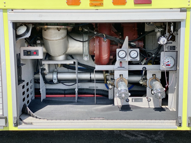 2004 Oshkosh Striker 3000 Aircraft Rescue (ARFF)
