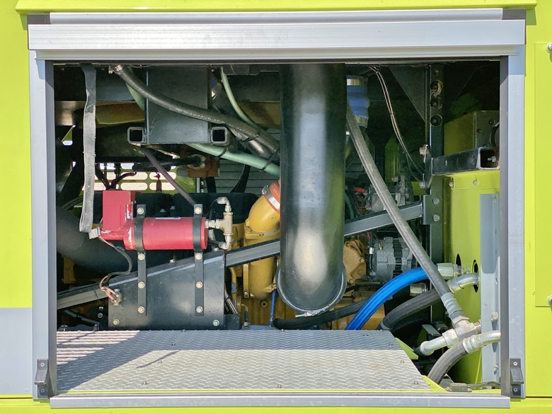 2004 Oshkosh Striker 3000 Aircraft Rescue (ARFF)
