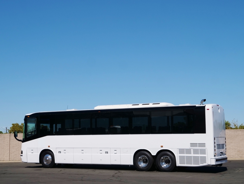 2005 Blue Bird Express 4500 48 Passenger Coach Bus