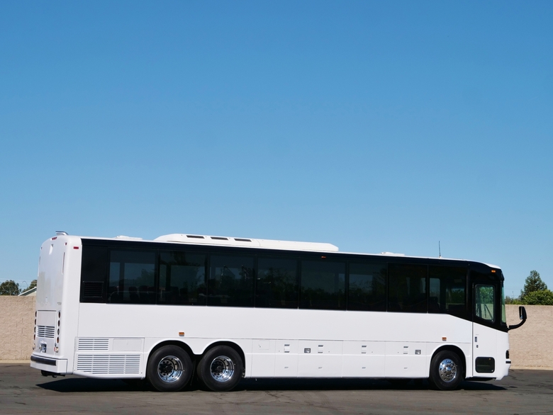 2005 Blue Bird Express 4500 48 Passenger Coach Bus