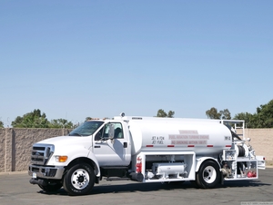 2005 Ford F750 Garsite 2,500 Gallon Jet Refueler Truck