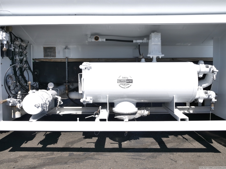2005 Ford F750 Garsite 2,500 Gallon Jet Refueler Truck