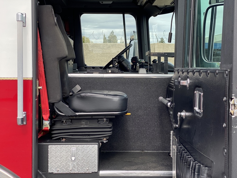 2005 HME 500/1500/20 Fire Rescue Pumper