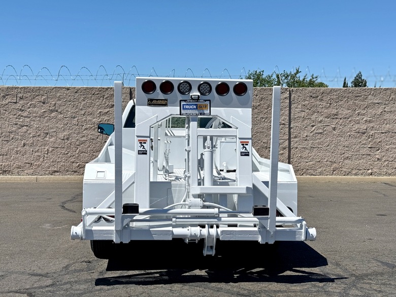 2005 GMC Amrep CDU Container Delivery