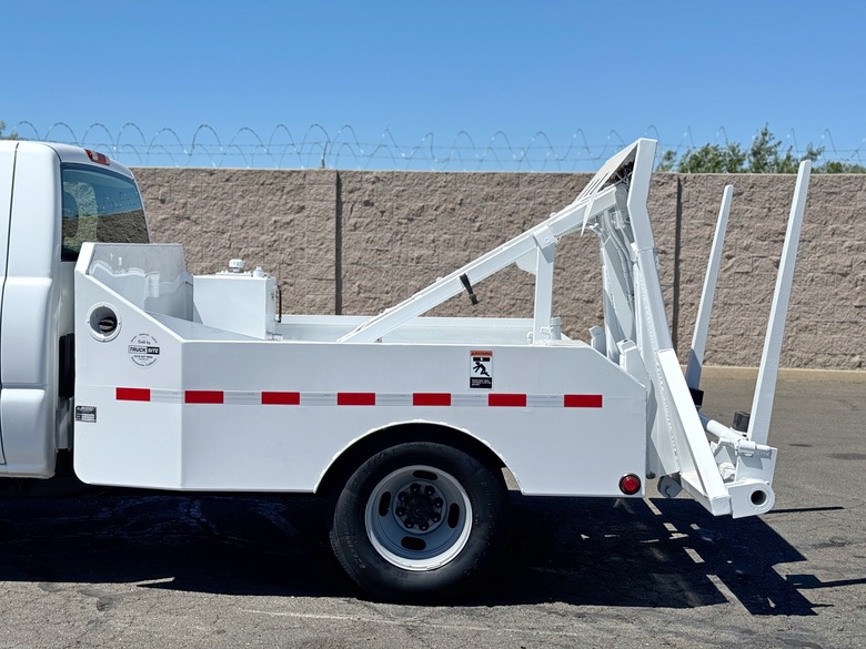 2005 GMC Amrep CDU Container Delivery