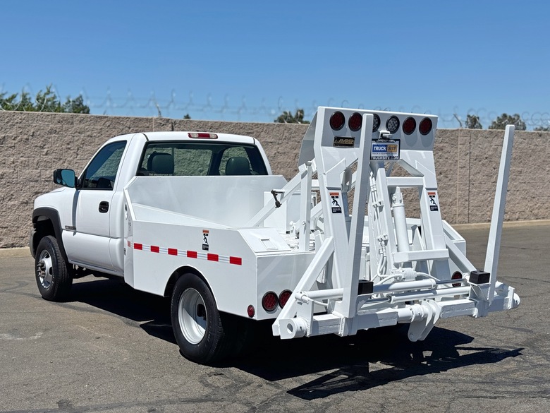 2005 GMC Amrep CDU Container Delivery