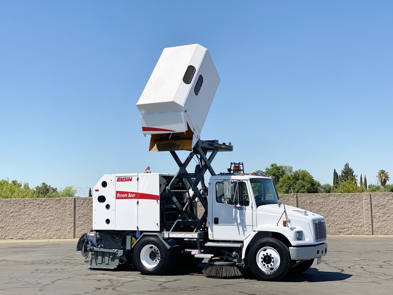 2005 Freightliner Elgin Broom Bear CNG Street Sweeper