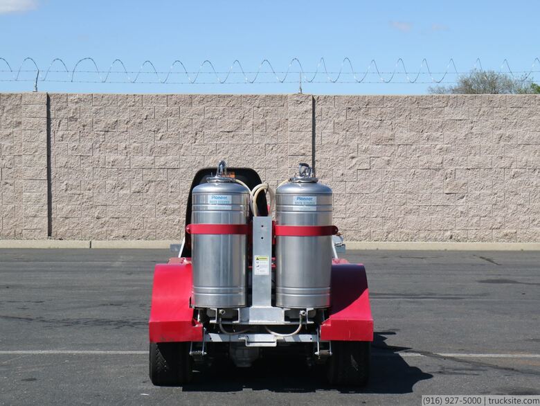 2005 Club Car Pioneer Brite Paint Striper