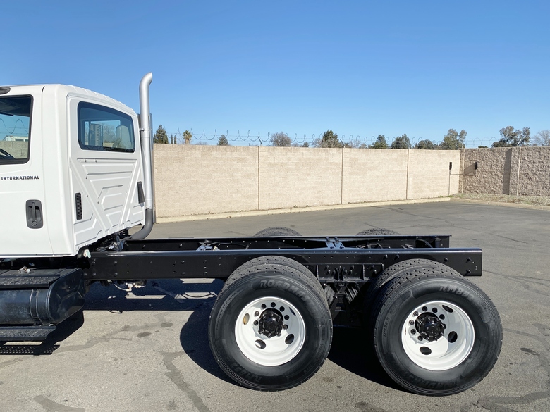 2006 International 7500 6x4 Cab & Chassis