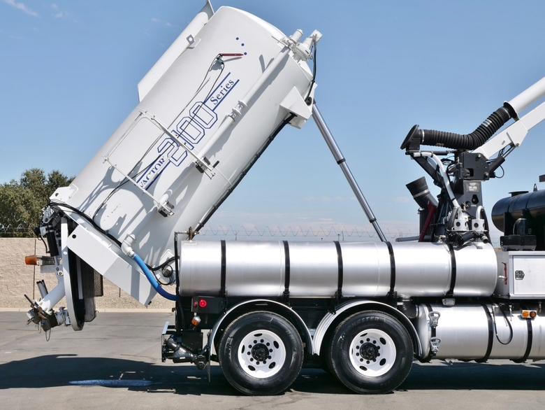2007 Autocar Vactor 2110 PD CNG Sewer Truck