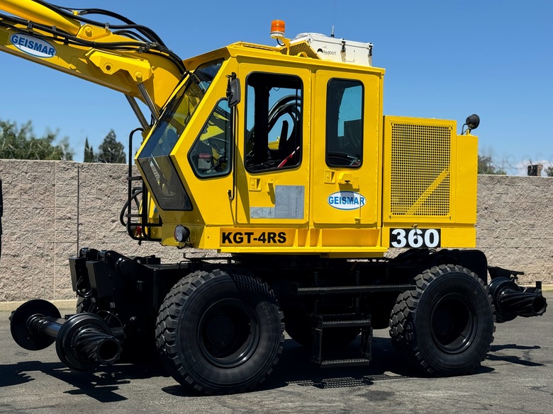 2007 Geismar KGT 220 4RS Hi-Rail Loader Excavator