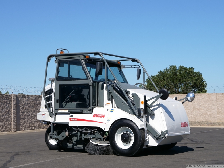 2008 Elgin Pelican P 3 Wheel Broom Sweeper