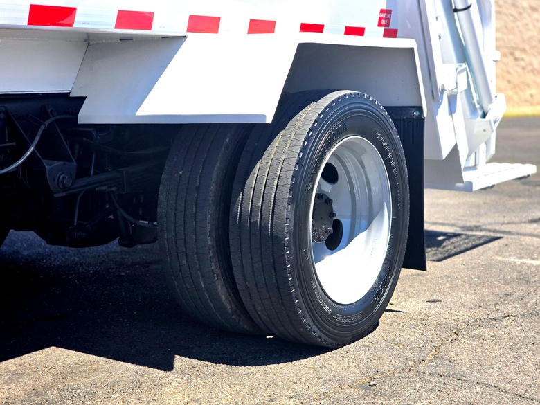 2008 Ford F550 New Way 8 Yard Rear Loader