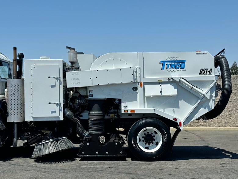 2008 Isuzu T7F Tymco DST-6 BAH Dustless Street Sweeper
