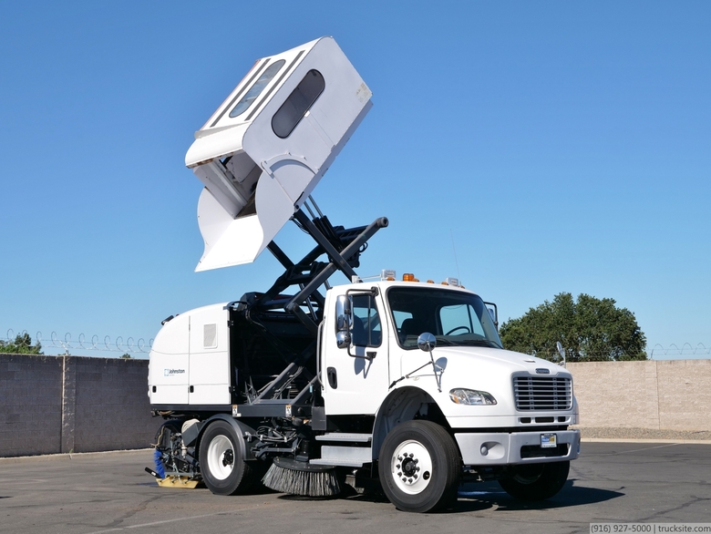 2010 Freightliner Johnston MS350 CNG Broom Street Sweeper